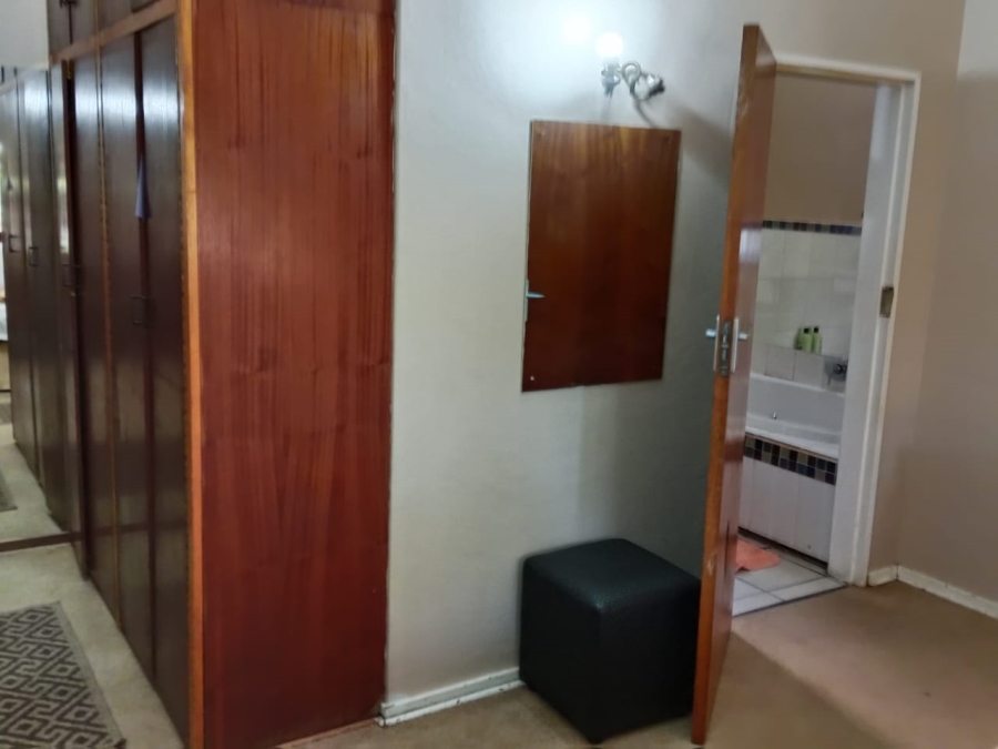 To Let 6 Bedroom Property for Rent in Kuruman Northern Cape
